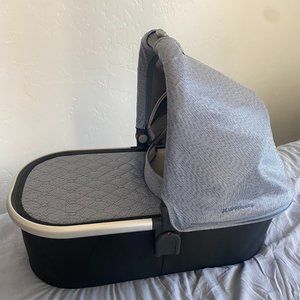 Uppababy Bassinet in Gregory